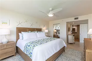 25 Bluebill Ave, Naples, FL 34108 - Photo 14