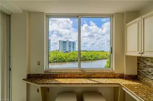 25 Bluebill Ave, Naples, FL 34108 - Photo 12