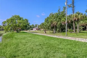 6505 Fawn Ln, Naples, FL 34120 - Photo 12