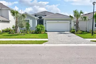 2301 Avocado Ln, Naples, FL 34120 - Photo 2