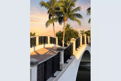 2737 Island Pond Ln, Naples, FL 34119 - Photo 8