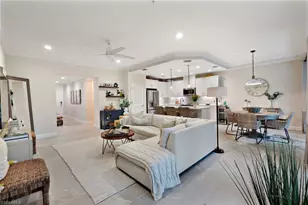 2542 Seychelles Dr, Naples, FL 34112 - Photo 4