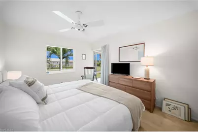 468 12th Ave S #468, Naples, FL 34102 - Photo 8