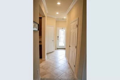 10178 Via Colomba Cir, Fort Myers, FL 33966 - Photo 4