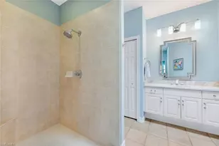 682 Catamaran Ct, Naples, FL 34110 - Photo 12