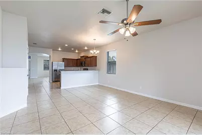 819 SW 14th Pl, Cape Coral, FL 33991 - Photo 4