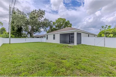 819 SW 14th Pl, Cape Coral, FL 33991 - Photo 22