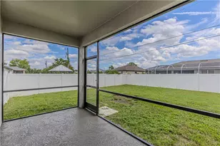 819 SW 14th Pl, Cape Coral, FL 33991 - Photo 20