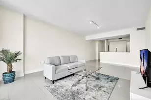 3000 Oasis Grand Blvd, Fort Myers, FL 33916 - Photo 8