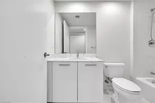 3000 Oasis Grand Blvd, Fort Myers, FL 33916 - Photo 28