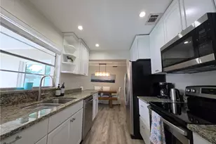 1363 Woodridge Ave, Naples, FL 34103 - Photo 8