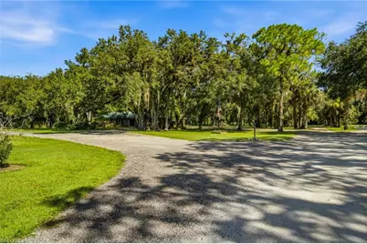 670 Rope Bend Dr, Labelle, FL 33935 - Photo 6