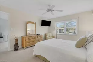 360 Charlemagne Blvd, Naples, FL 34112 - Photo 10