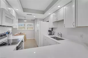 360 Charlemagne Blvd, Naples, FL 34112 - Photo 4
