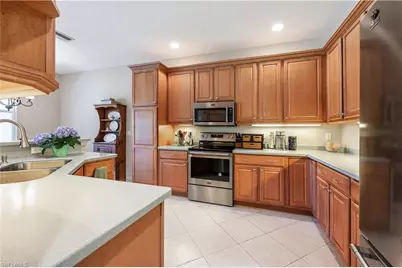 3911 Aurora Ct, Naples, FL 34116 - Photo 6