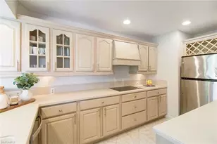 2011 Gulf Shore Blvd N, Naples, FL 34102 - Photo 10