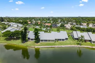 902 McGregor Park Cir, Fort Myers, FL 33908 - Photo 8