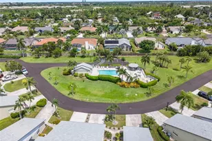 902 McGregor Park Cir, Fort Myers, FL 33908 - Photo 10