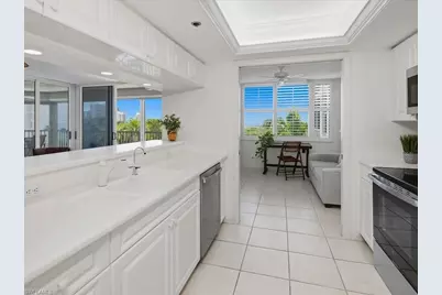 5550 Heron Point Dr #402, Naples, FL 34108 - Photo 6