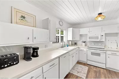 1342 11th St N, Naples, FL 34102 - Photo 8
