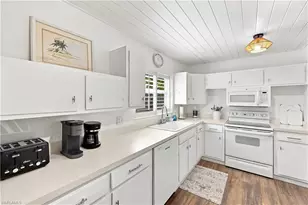 1342 11th St N, Naples, FL 34102 - Photo 8