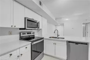 1830 Florida Club Cir, Naples, FL 34112 - Photo 10