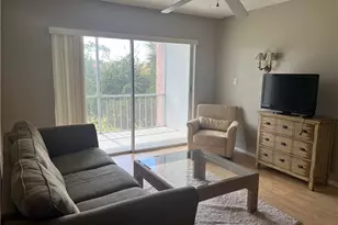 200 Turtle Lake Ct, Naples, FL 34105 - Photo 2