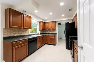 4980 Coral Wood Dr, Naples, FL 34119 - Photo 8