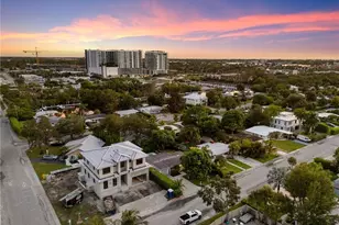 2160 Holiday Ln, Naples, FL 34104 - Photo 26