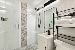 2160 Holiday Ln, Naples, FL 34104 - Photo 12