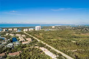 774 Wiggins Lake Dr, Naples, FL 34110 - Photo 28