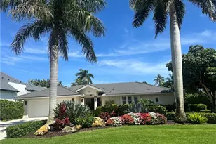 740 Willowhead Dr, Naples, FL 34103 - Photo 4