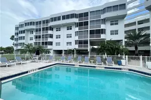 12945 Vanderbilt Dr, Naples, FL 34110 - Photo 4