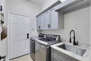 8223 Potomac Ln, Naples, FL 34104 - Photo 26
