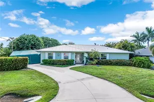 401 Panay Ave, Naples, FL 34113 - Photo 2