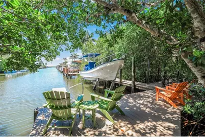 401 Panay Ave, Naples, FL 34113 - Photo 36