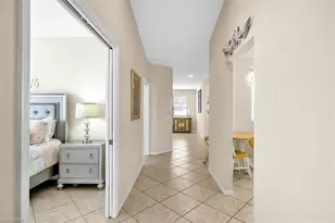 250 Robin Hood Cir, Naples, FL 34104 - Photo 10