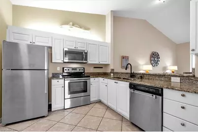 250 Robin Hood Cir #202, Naples, FL 34104 - Photo 18