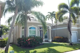 349 Sweet Bay Ln, Naples, FL 34119 - Photo 2