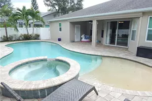 349 Sweet Bay Ln, Naples, FL 34119 - Photo 30