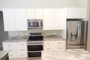 349 Sweet Bay Ln, Naples, FL 34119 - Photo 6