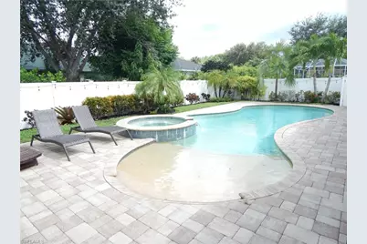 349 Sweet Bay Ln, Naples, FL 34119 - Photo 28
