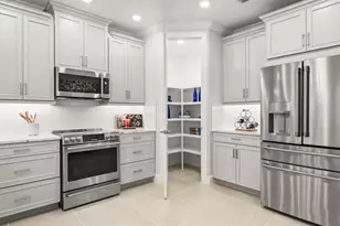 15349 Giardino Dr, Naples, FL 34114 - Photo 6