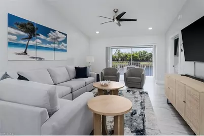 834 Gulf Pavilion Dr #204, Naples, FL 34108 - Photo 6