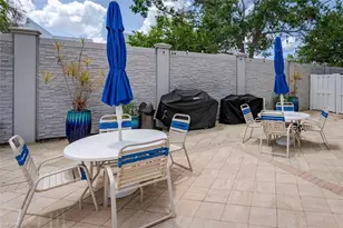 834 Gulf Pavilion Dr, Naples, FL 34108 - Photo 30