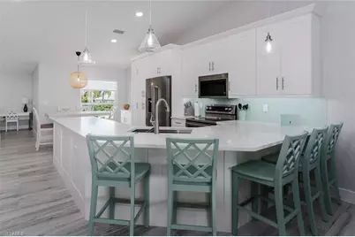 834 Gulf Pavilion Dr #204, Naples, FL 34108 - Photo 14