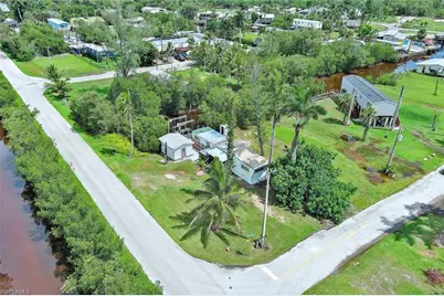 105 Cardinal Ct, Other, FL 34141 - Photo 8