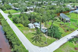 105 Cardinal Ct, Other, FL 34141 - Photo 8