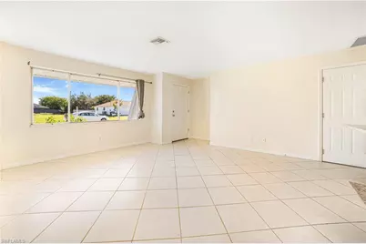 1224 SE 21st Pl, Cape Coral, FL 33990 - Photo 14