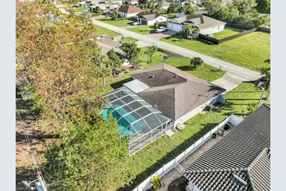 1224 SE 21st Pl, Cape Coral, FL 33990 - Photo 30